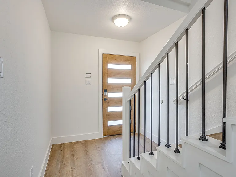 3211 Forest Park Blvd — Photo 5