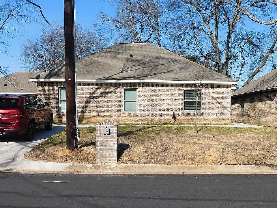 1st image of 809 Harmony St