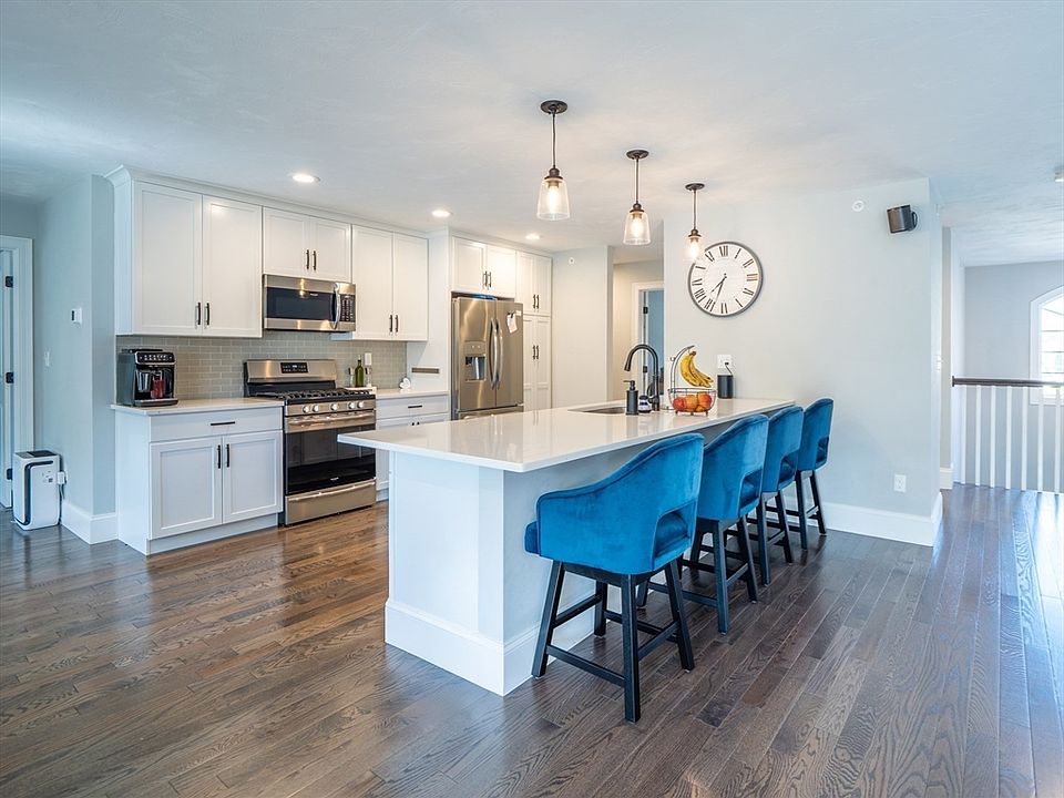 1st image of 70 Lebaron Blvd #10