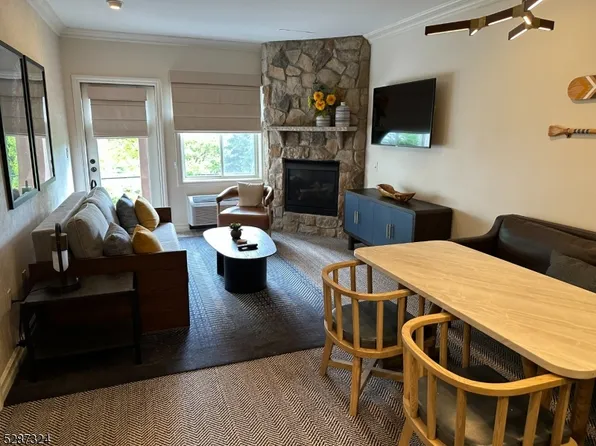 3 Wild Turkey Way #136, Hardyston Twp., NJ 07419