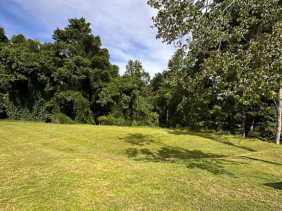 2nd image of 13 Skyline Dr