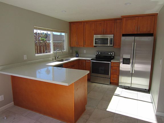 3rd image of 750 El Sereno Dr