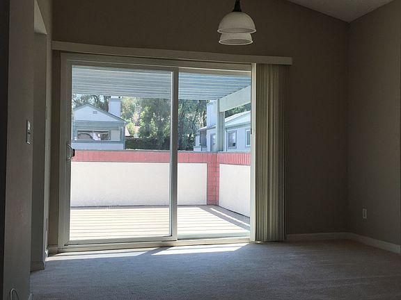 4th image of 23670 Monument Canyon Dr Unit G