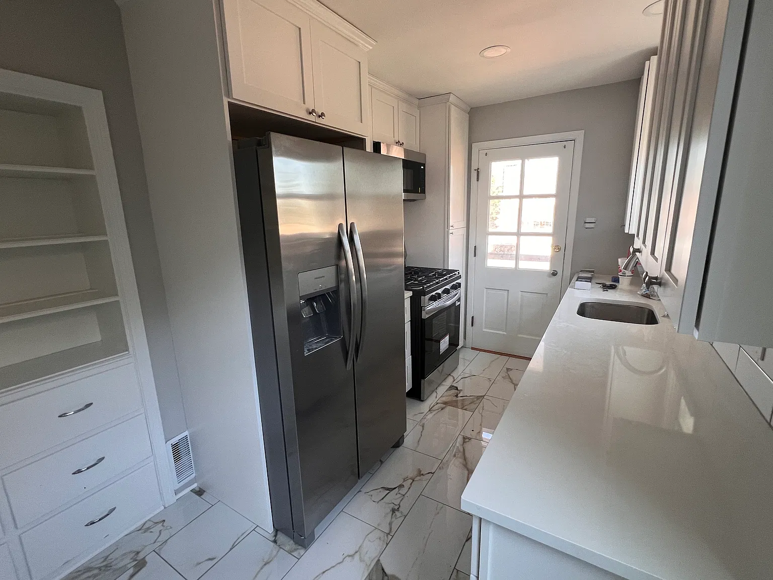 2 bed, 1000 sqft, $1,700 — Photo 1