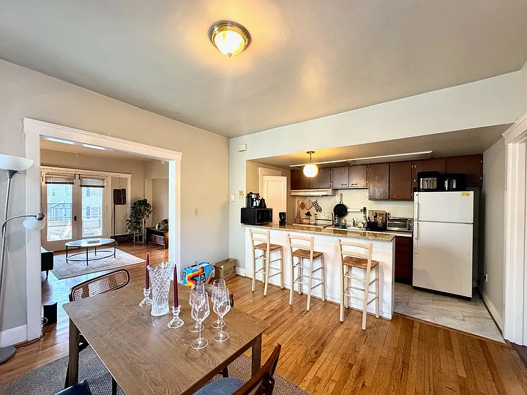 Nixon St. Apartments — Photo 10
