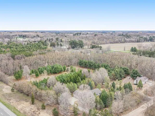 6841 123rd Ave, Fennville, MI 49408