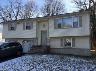 25 Tioga Ave, Lake Hiawatha, NJ 07034