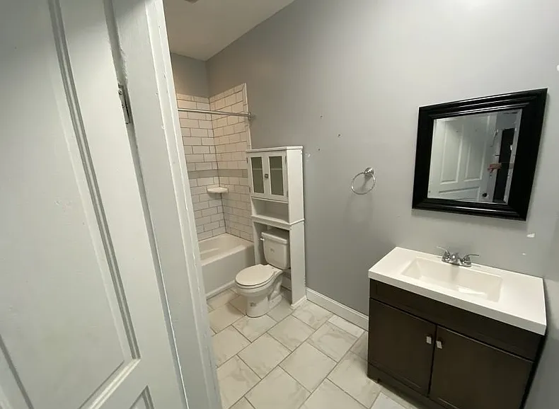 2 bed, 1300 sqft, $1,595 — Photo 2