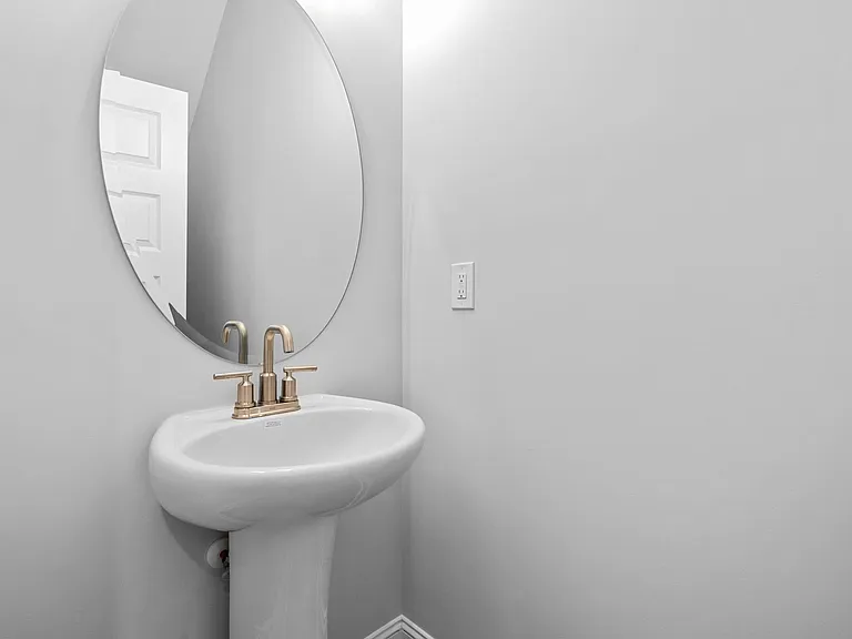 112 Cowlilly Ct — Photo 8