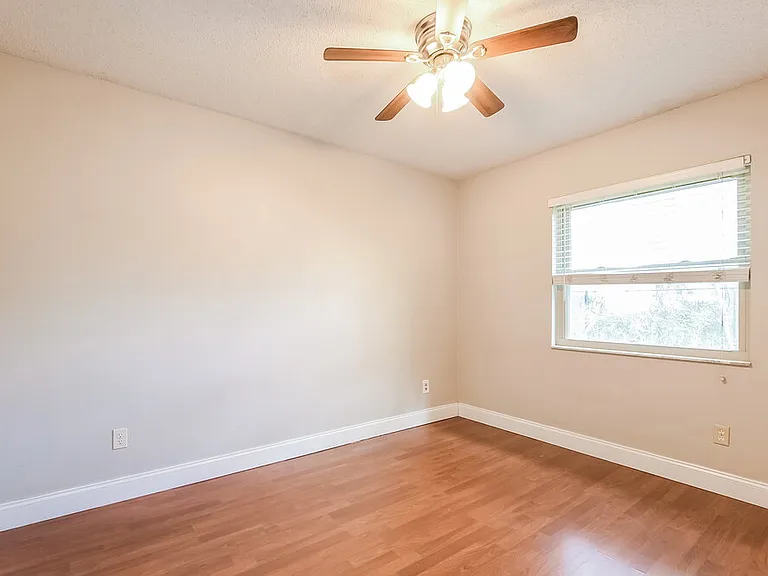 13900 Lena St — Photo 13