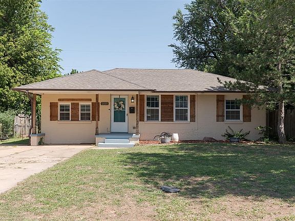 2nd image of 2113 Churchill Pl