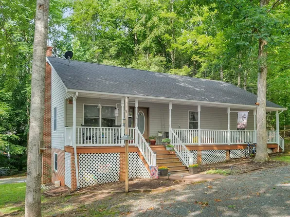 36 E Point Rd, Palmyra, VA 22963