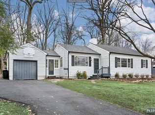 315 Sunset Blvd, Wyckoff, NJ 07481