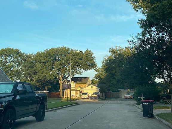 5th image of 5026 Brooklawn Dr