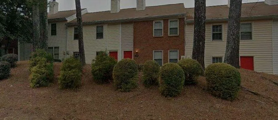 1050 Old Holcomb Bridge Rd