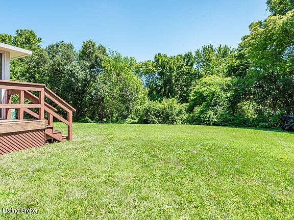 3rd image of 3523 Leith Ln
