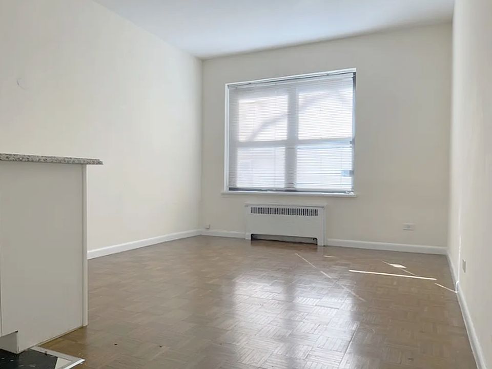 1st image of 241 E 39th St APT 1F