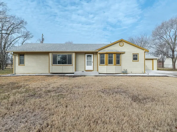 655 S McCandless Rd, Andover, KS 67002