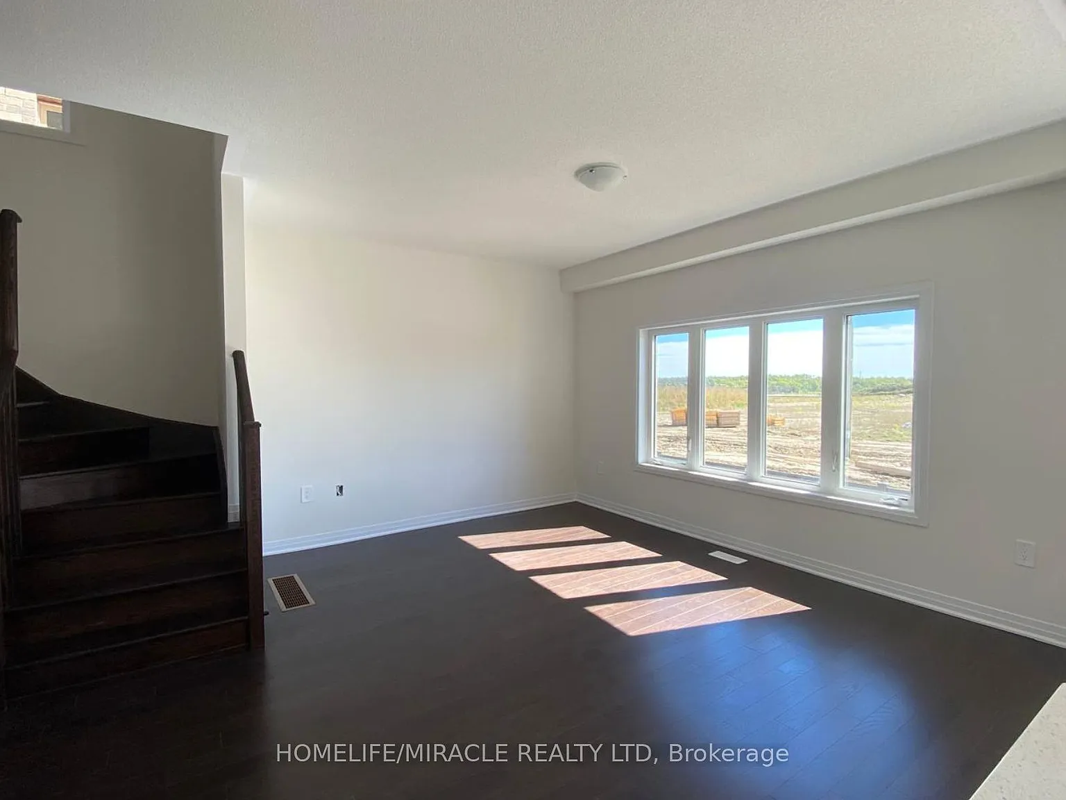 3 bed, $2,950 — Photo 4