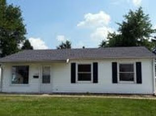 2805 E Cardinal Dr, Decatur, IL 62526