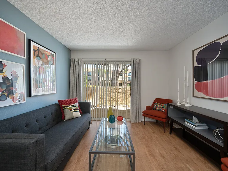 West Park Villas Apartments — Photo 6