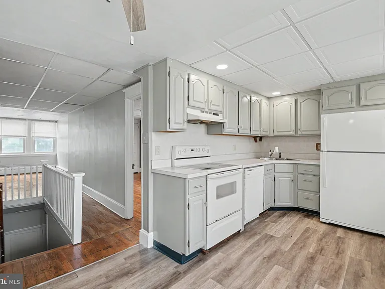 59 N Schuylkill Ave W — Photo 2