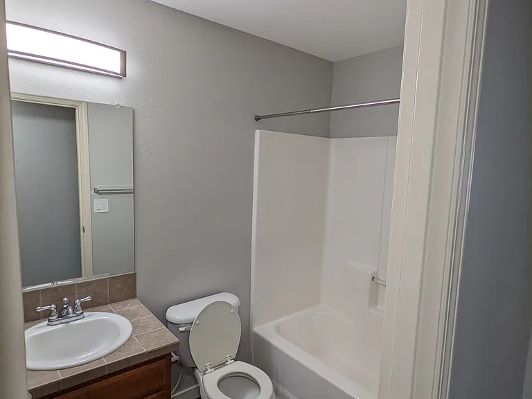 2610 NE 88th Pl — Photo 13