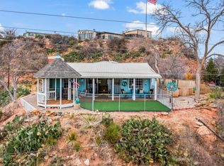 150 Pony Express Trl, Lubbock, TX 79404