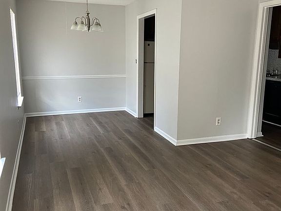 2nd image of 124 21st Ave NE #209