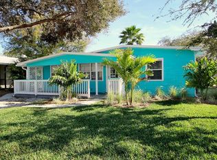 6737 Livingston Ave N, Saint Petersburg, FL 33702