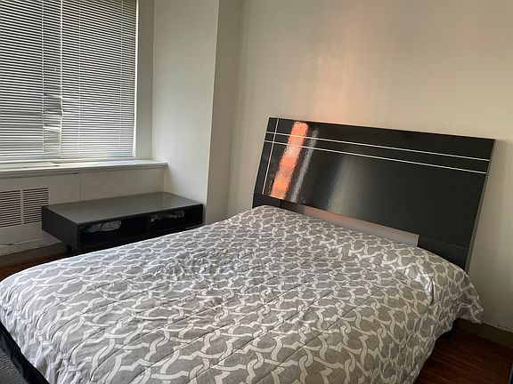 5th image of 1121 Arlington Blvd APT 619