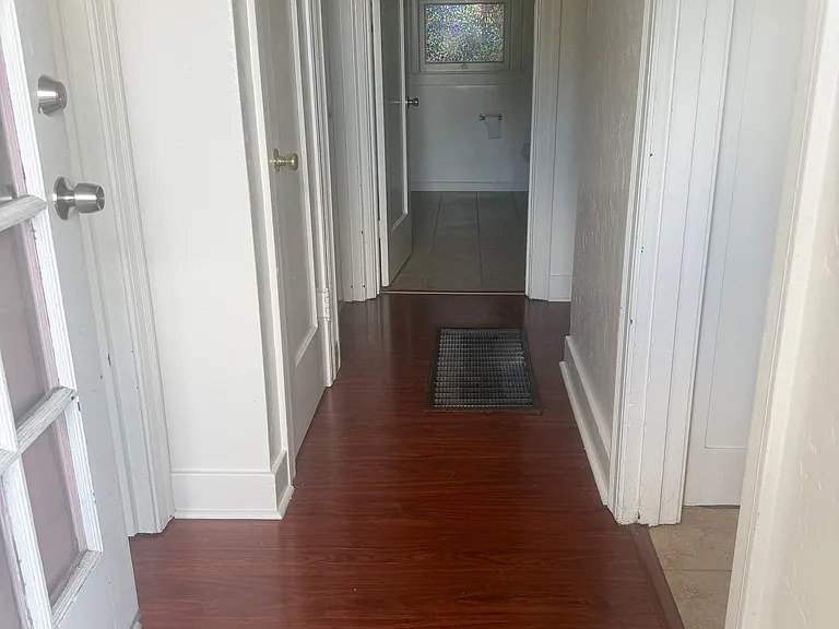 915 Napa St #1/2 — Photo 3
