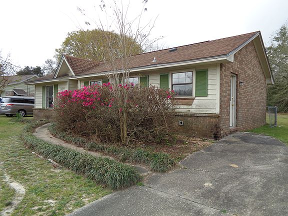 3rd image of 10695 Bridge Creek Dr