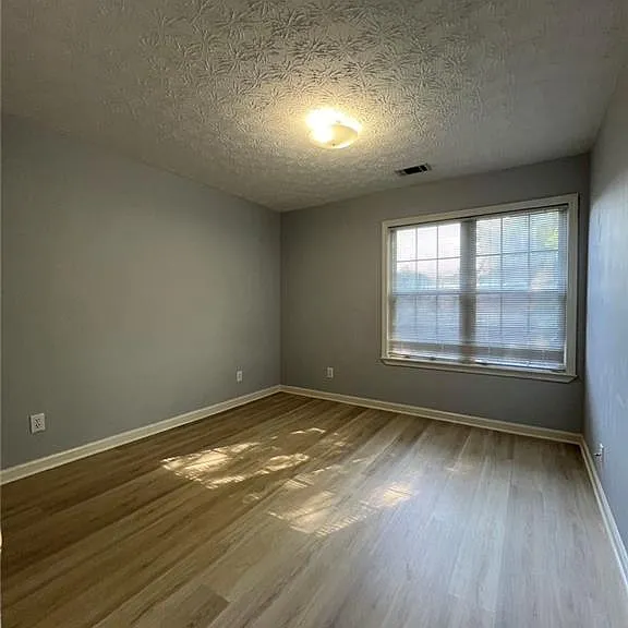 2925 Ashbyrn Ct — Photo 3