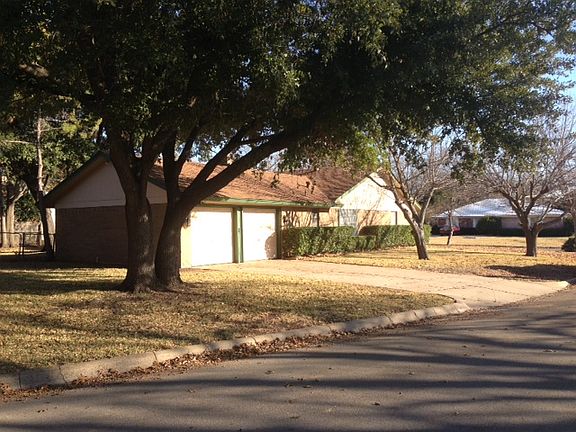 2nd image of 9016 Mahan Dr