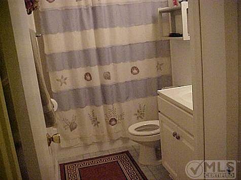 5th image of 9712 Navajo Ln