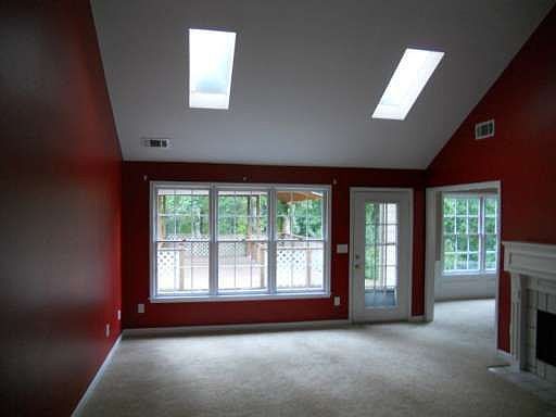 5th image of 351 Thornbush Trce