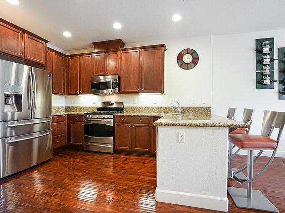 5th image of 273 Esfahan Ct