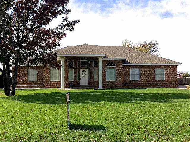 1st image of 10 N Village Dr