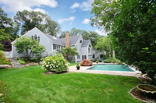 2nd image of 333 West Ln