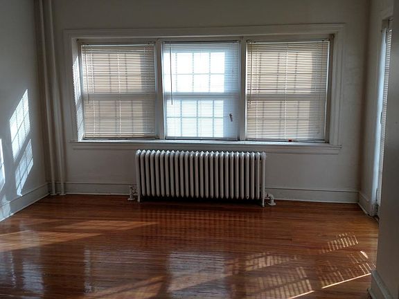 5th image of 107 W Harvey St Floor 1
