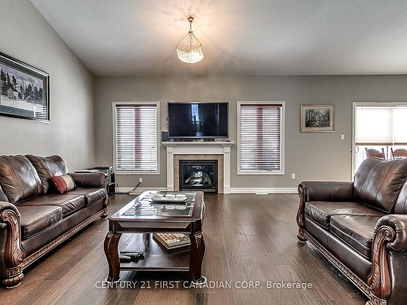 3rd image of 2746 Bateman Trl