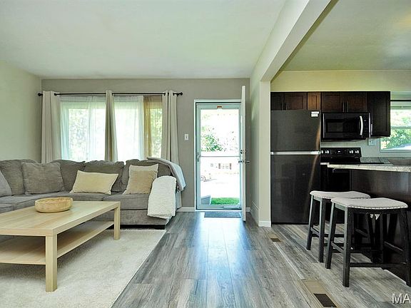 5th image of 3972 Hoffmeister Ave