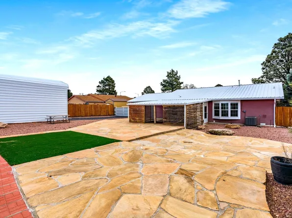 555 Vegas Dr, Las Vegas, NM 87701