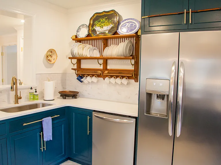 525 Kelly Ave — Photo 8