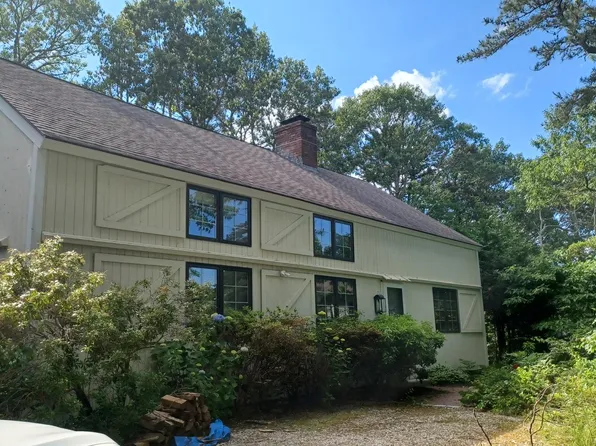 32 Fiddler Crab Ln, Mashpee, MA 02649