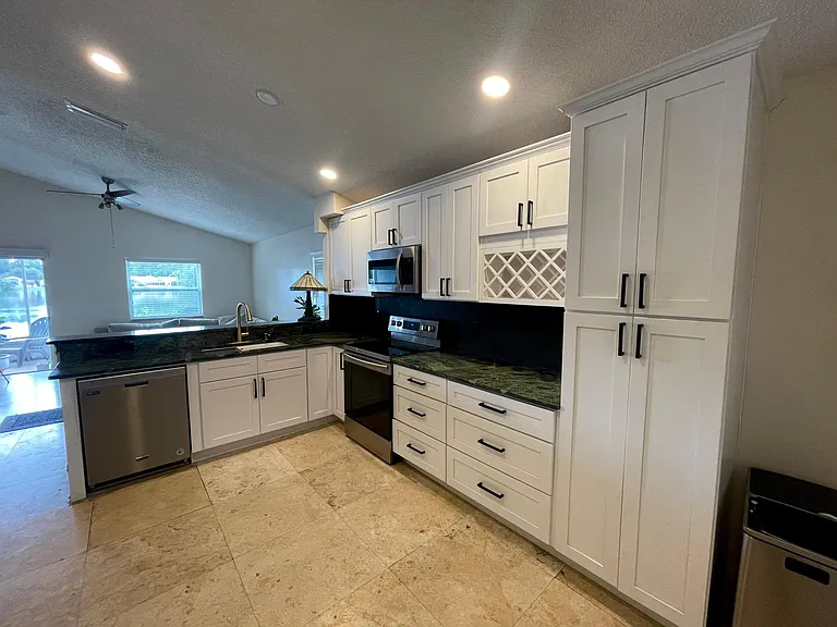 9705 Fredericksburg Rd — Photo 14