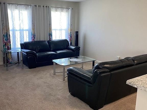 5th image of 2564 Naples Ln