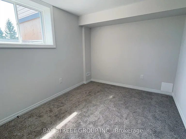 75 Hillcrest Rd #LOWER — Photo 8
