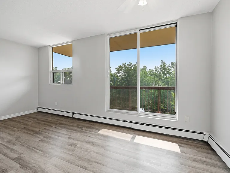 333 Quigley Rd — Photo 9